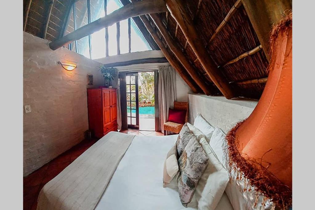 Pantera Lodge & Cheetah Cottage Йоханнесбург Экстерьер фото