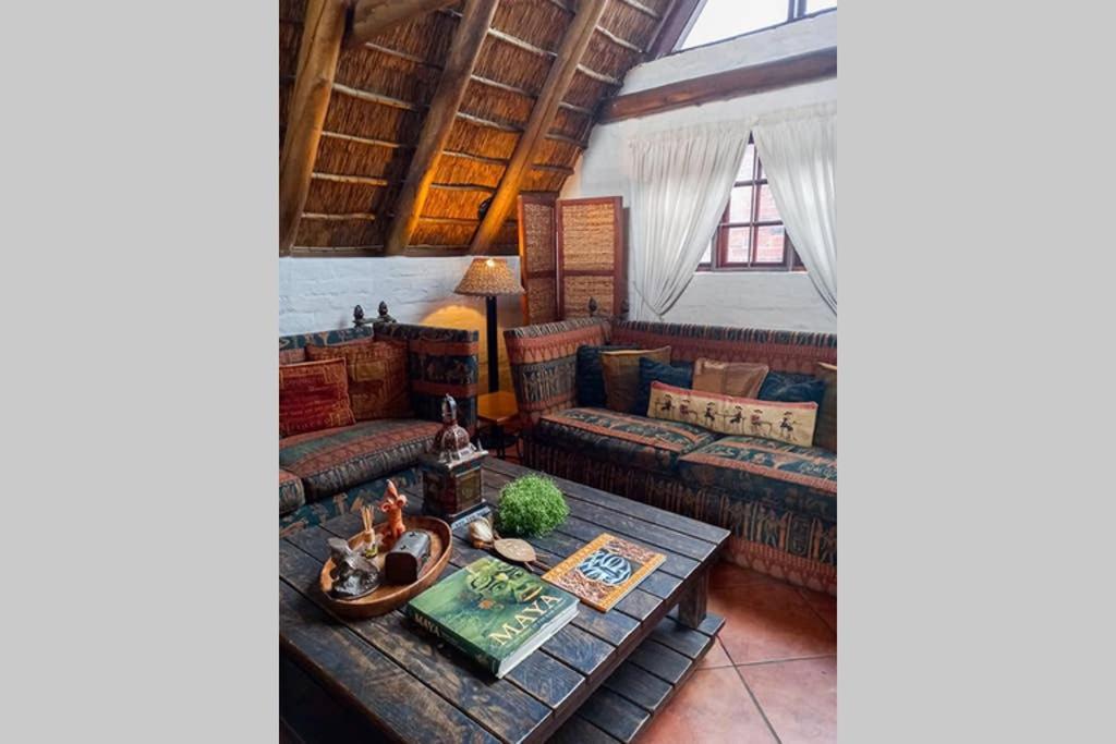 Pantera Lodge & Cheetah Cottage Йоханнесбург Экстерьер фото