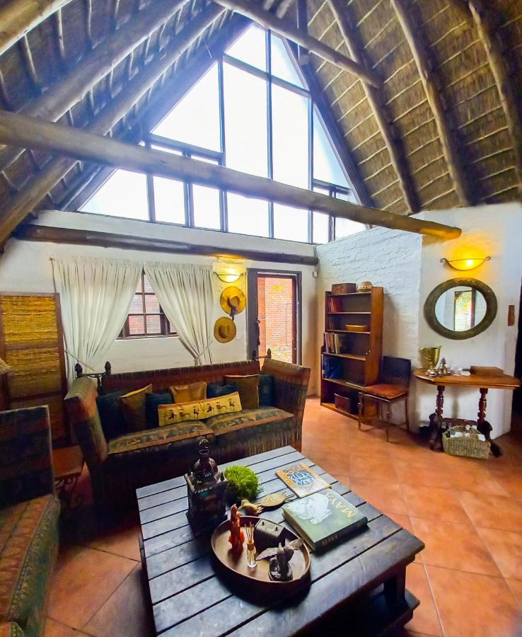 Pantera Lodge & Cheetah Cottage Йоханнесбург Экстерьер фото
